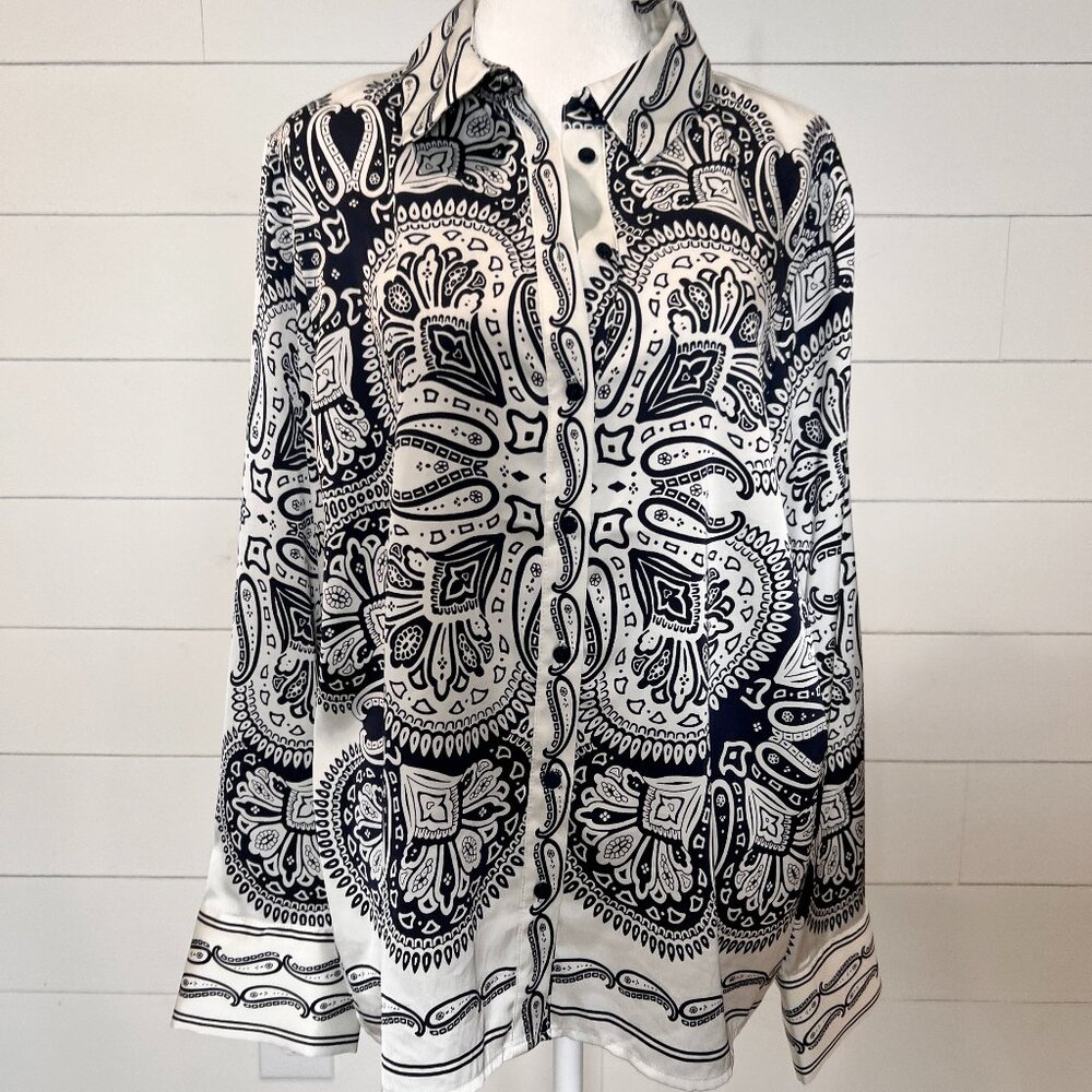 Rachel Zoe Navy and Cream Long Button Down Sleeve Blouse Size L